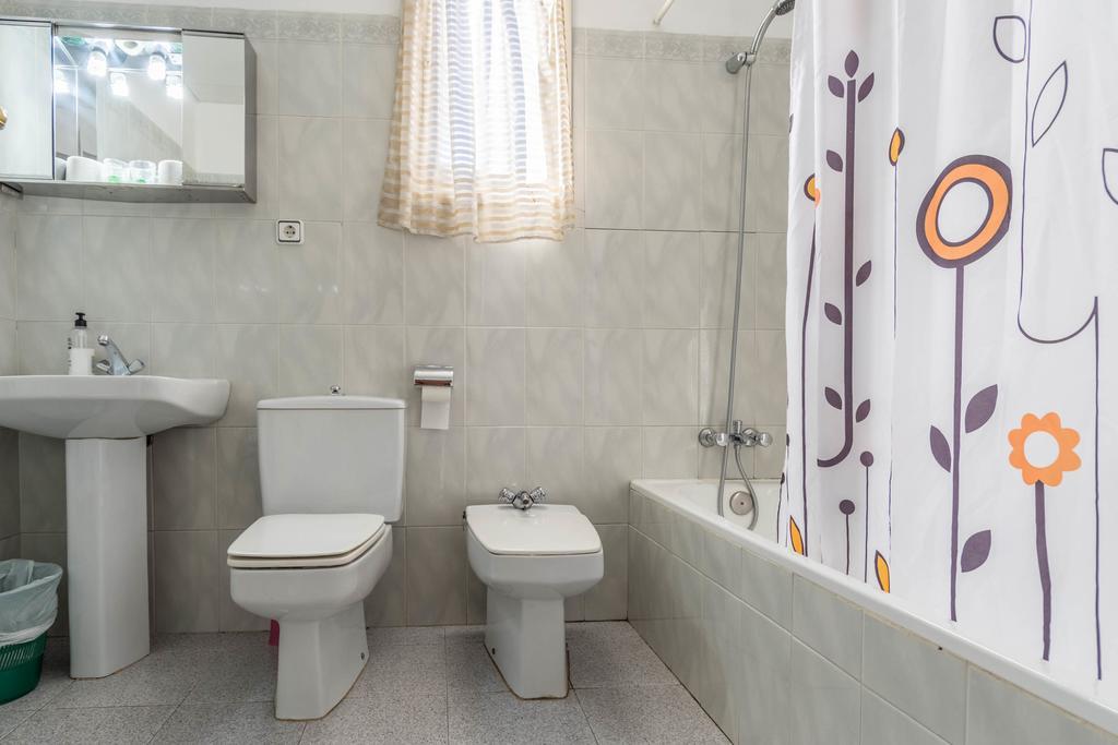 Hostal Urgell Balaguer Extérieur photo