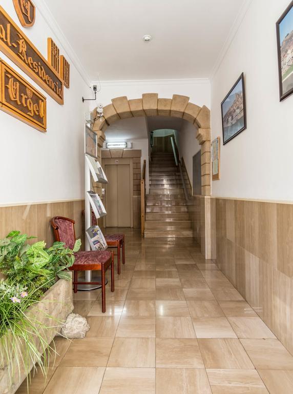 Hostal Urgell Balaguer Extérieur photo